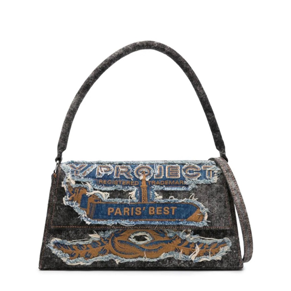 More details as in pictures of the bag don’t hesitate to ask.